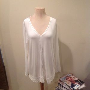 White House black market long sleeve tee 🔥🔥